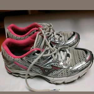 Mizuno Wave Inspire Running Training shoes  size 6